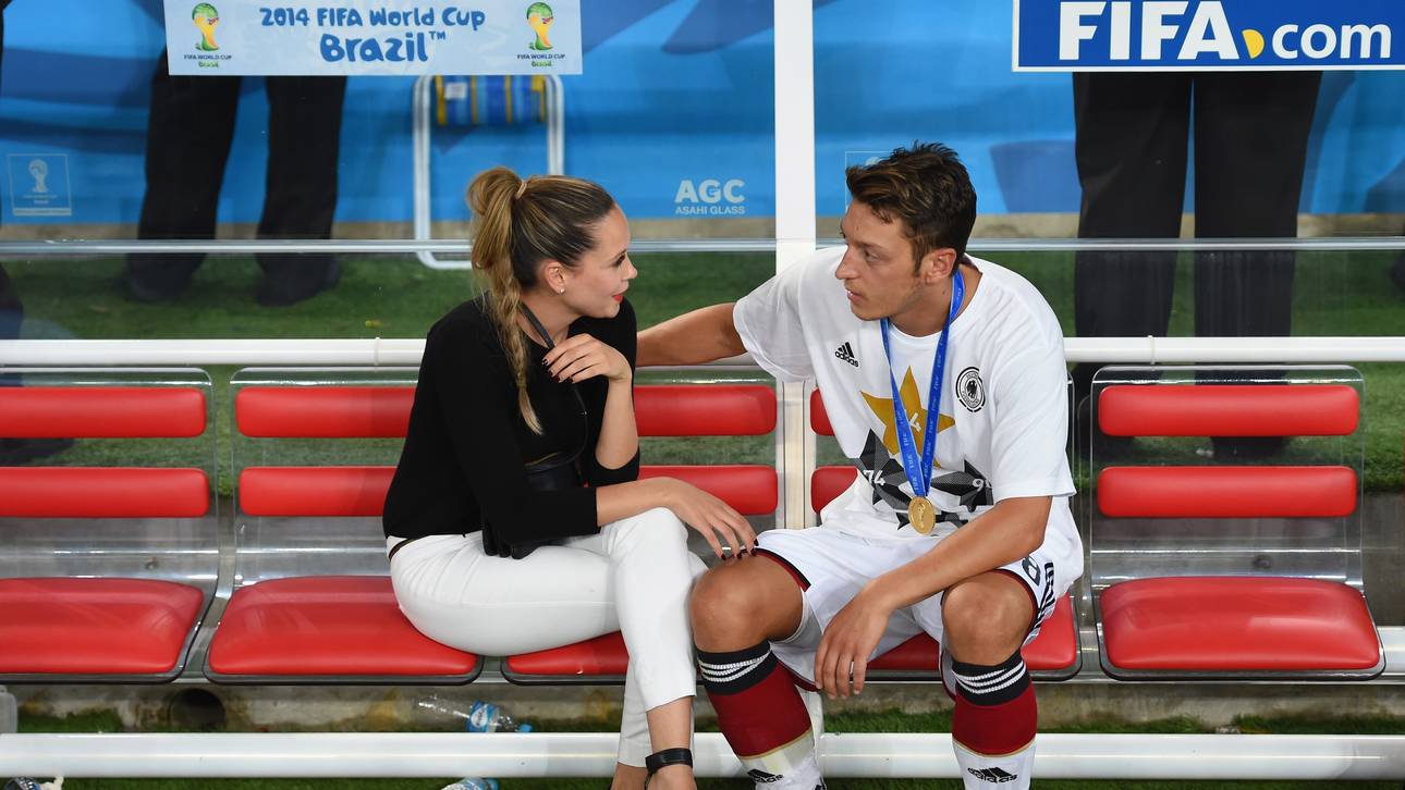 Özil und Capristo wieder ein Paar