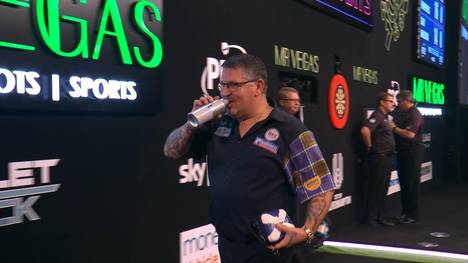 Luke Humphries setzt sich gegen Gary Anderson durch und zieht in das Halbfinale ein. Beide Kontrahenten rockten das Bord bis zum bitteren Ende. 