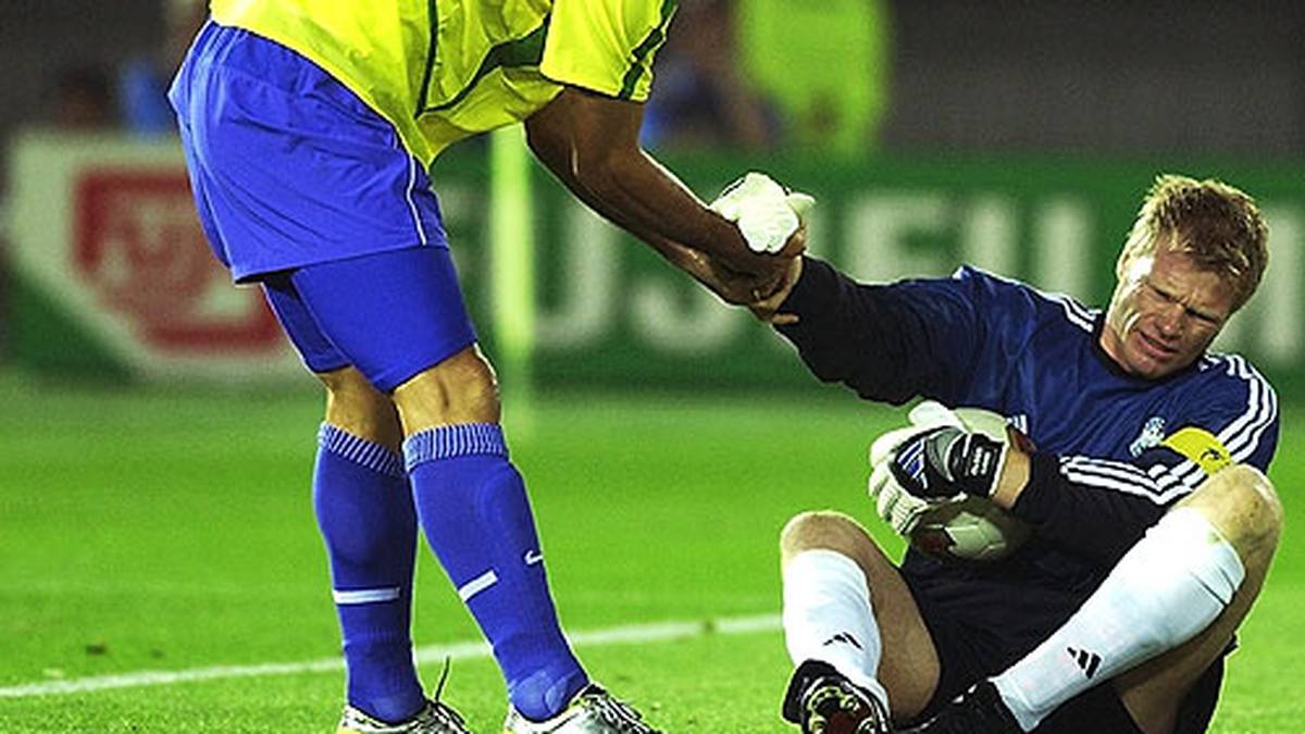 Kahn verschuldete mit einem kapitalen Fehlgriff das 0:1 durch Brasiliens Superstar Ronaldo, wovon sich das DFB-Team nicht erholte