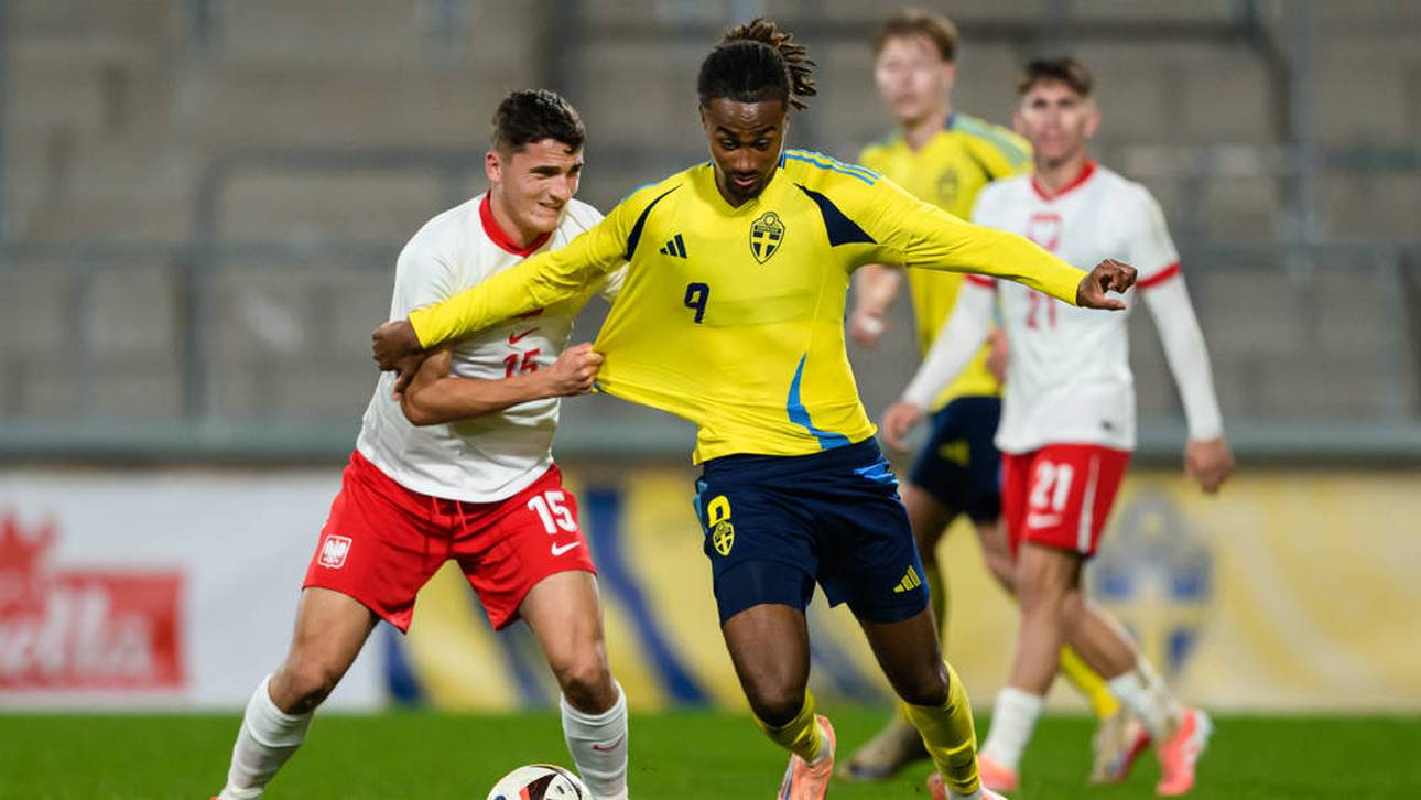 Jonah Kusi-Asare im Rahmen der 0:6-Pleite gegen Polens U21