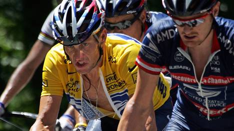 Lance Armstrong (l.) und Floyd Landis waren beim Team US Postal jahrelang Teamkollegen