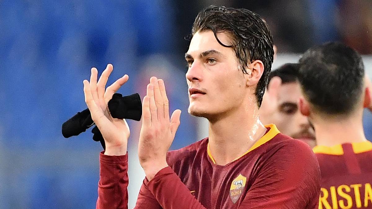 PATRIK SCHICK: Schon 2017 habe er ein Angebot vom BVB gehabt, bestätigte der Nationalstürmer Tschechiens im Herbst. Seit seinem Wechsel von Sampdoria Genua zum AS Rom schwächelt er, im Sommer soll sich erneut ein Tapetenwechsel anbahnen. Falls Isak nochmals verliehen werden sollte, wäre Schick mit 1,90 Meter der Sturm-Tank, der händeringend gesucht wird