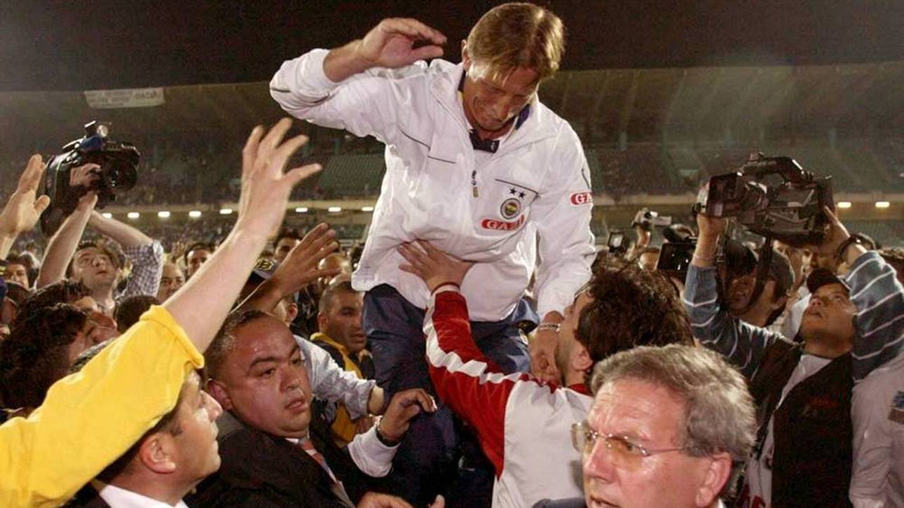 Christoph Daum wurde 2004 und 2005 mit Fenerbahce türkischer Meister