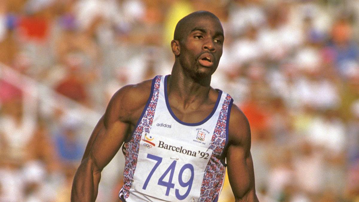 Auch Derek Redmond ließ sich 1992 in Barcelona selbst von einer Verletzung nicht aufhalten - zu einer Medaille reichte es für den britischen 400-m-Läufer jedoch nicht. Nach rund 150 Metern seines Halbfinal-Laufs fasste sich Redmond an den Oberschenkel und kniete sich mit schmerzverzerrtem Gesicht auf die Laufbahn
