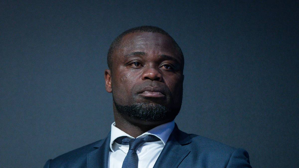 GERALD ASAMOAH (40) - ehemalige Vereine: FC Schalke 04, Hannover 96, FC Sankt Pauli, Greuther Fürth
Erfolge: DFB-Pokalsieger 2001 und 2002
