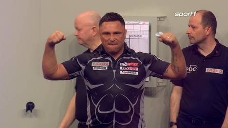 Die beiden Waliser Gerwyn Price und Jonny Clayton sind beim Grand Slam of Darts nicht zu stoppen. "The Iceman" besiegt Krzystof Ratajski sogar per Whitewash.