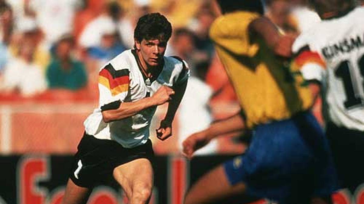Beim US-Cup im Juni 1993 liegt die deutsche Mannschaft mit Andreas Möller bereits nach 40 Minuten mit 0:3 hinten. Doch dann beginnt die Aufholjagd in Washington