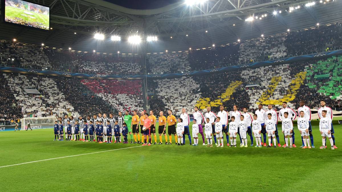 Imposante Stimmung: Die Fans von Juventus Turin empfangen ihr Team und den AS Monaco absolut Viertelfinal-würdig...
