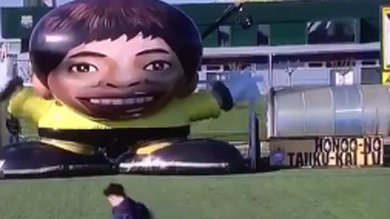 Messi: Irres Tor gegen Gummi-Torwart