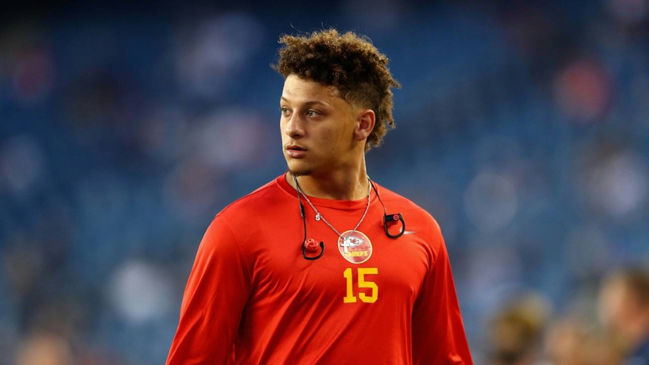 Rekordvertrag für Star-Quarterback