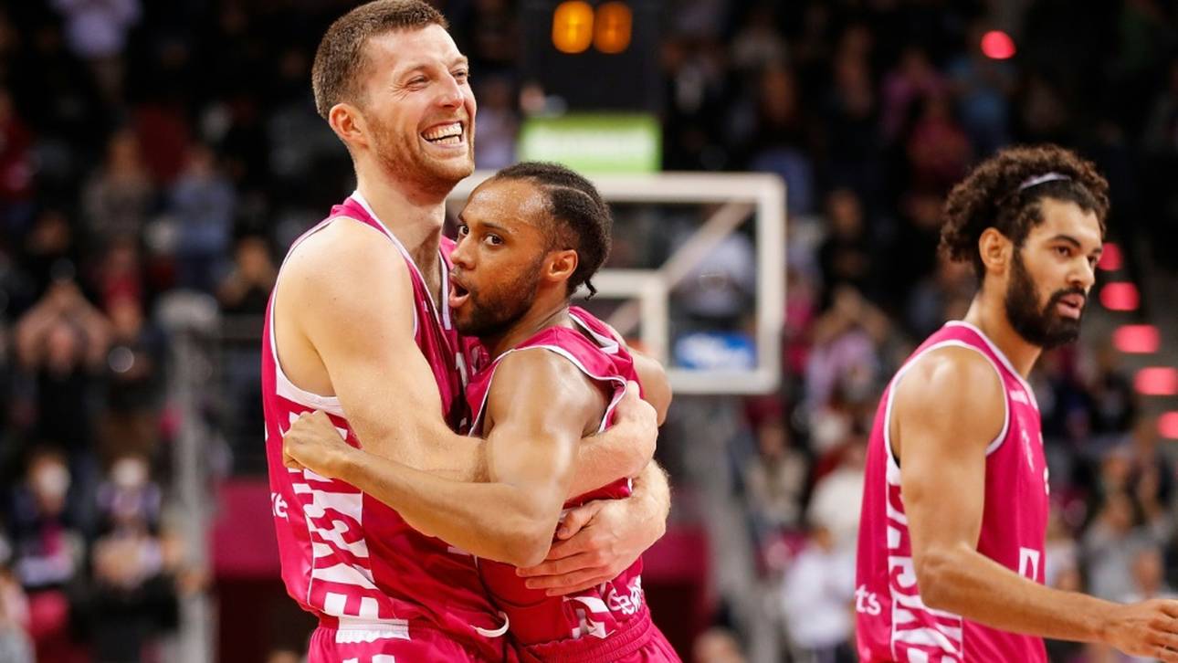 Bonn schnappt sich Platz eins