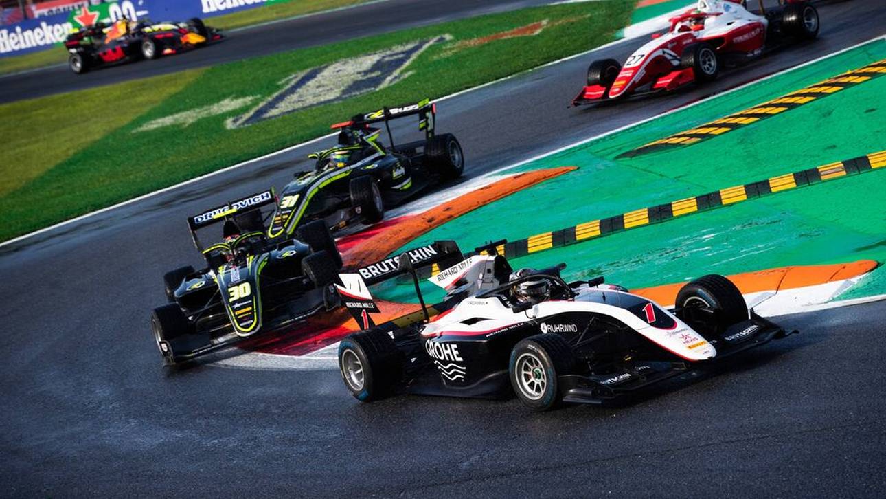 Beckmann auf Podest – Piastri Meister