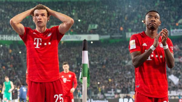 Der Vertrag von David Alaba (l., Thomas Müller) beim FC Bayern läuft bis 2021
