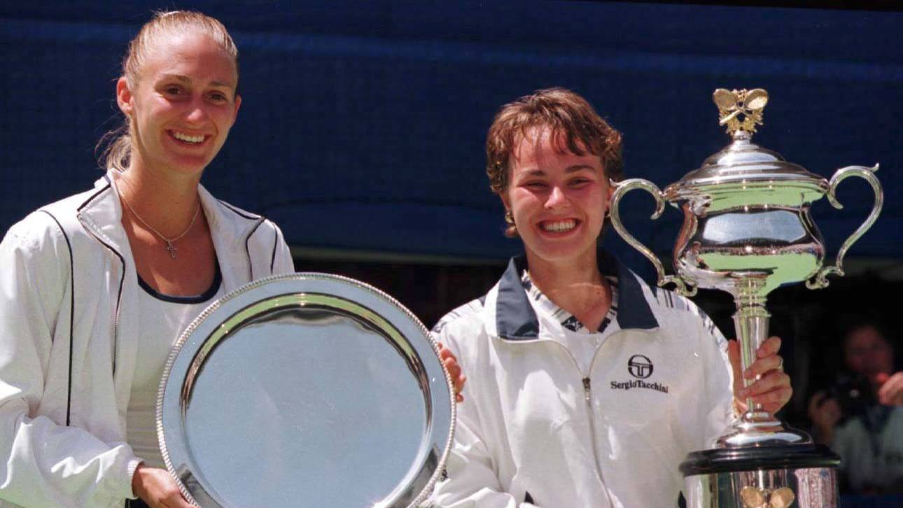 Martina Hingis (mit Mary Pierce) wurde 1997 zur jüngsten Nummer 1 aller Zeiten