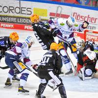 Die Fischtown Pinguins machen den ersten Schritt zu ihrer ersten deutschen Eishockey-Meisterschaft. Der Hauptrundensieger holt sich das erste Spiel der Finalserie. 