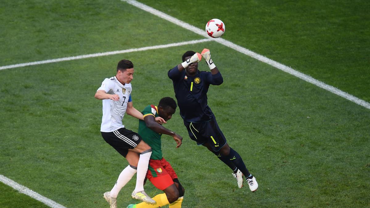 Die erste brenzlige Situation für Kamerun entsteht nach einem Konter. Keeper Joseph Ondoa muss vor dem einköpfbereiten Julian Draxler klären. In der Folge verfehlen Emre Can und Joshua Kimmich nur knapp
