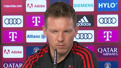 Julian Nagelsmann weicht auf der Pressekonferenz einer Frage aus, wie sein Gespräch mit Manuel Neuer war.