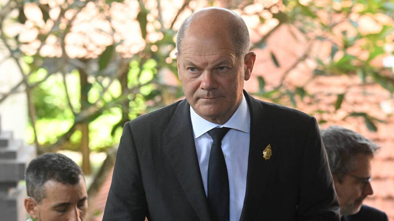 Kanzler Scholz drückt DFB die Daumen