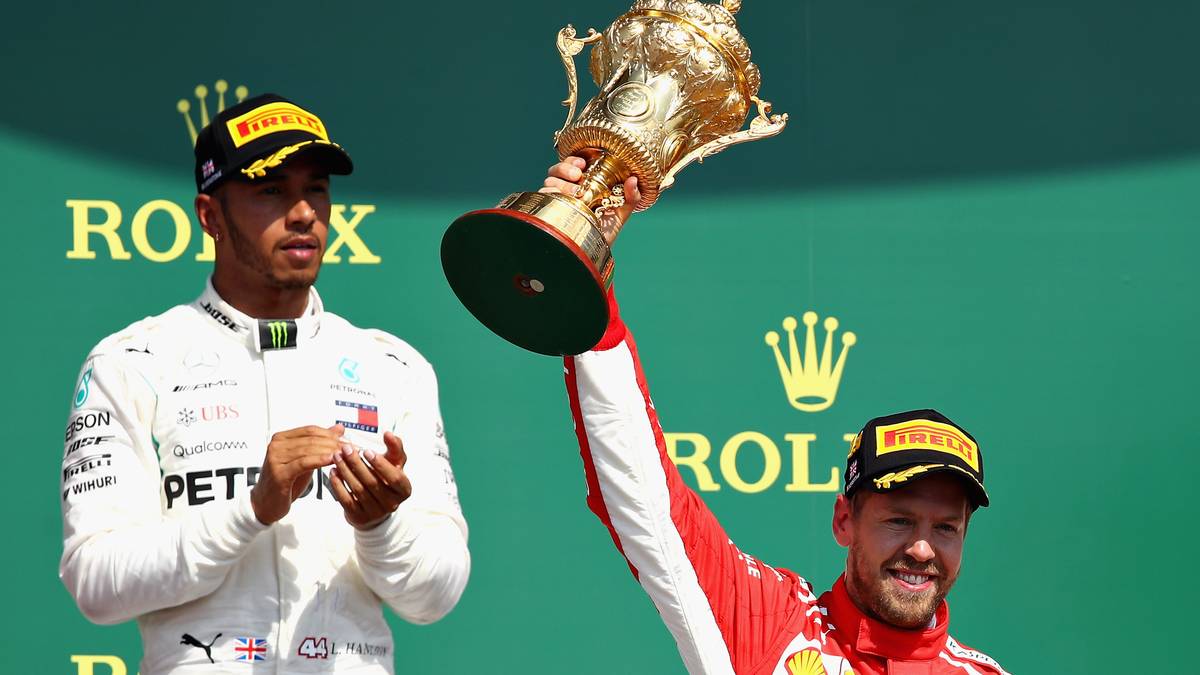 Es ist der 51. Grand-Prix-Sieg für Vettel, damit zieht er mit Formel-1-Legende Alain Prost gleich. Mit 171 Punkten führt er nach zehn Rennen vor Lewis Hamilton (163) und Kimi Räikkönen (116) 