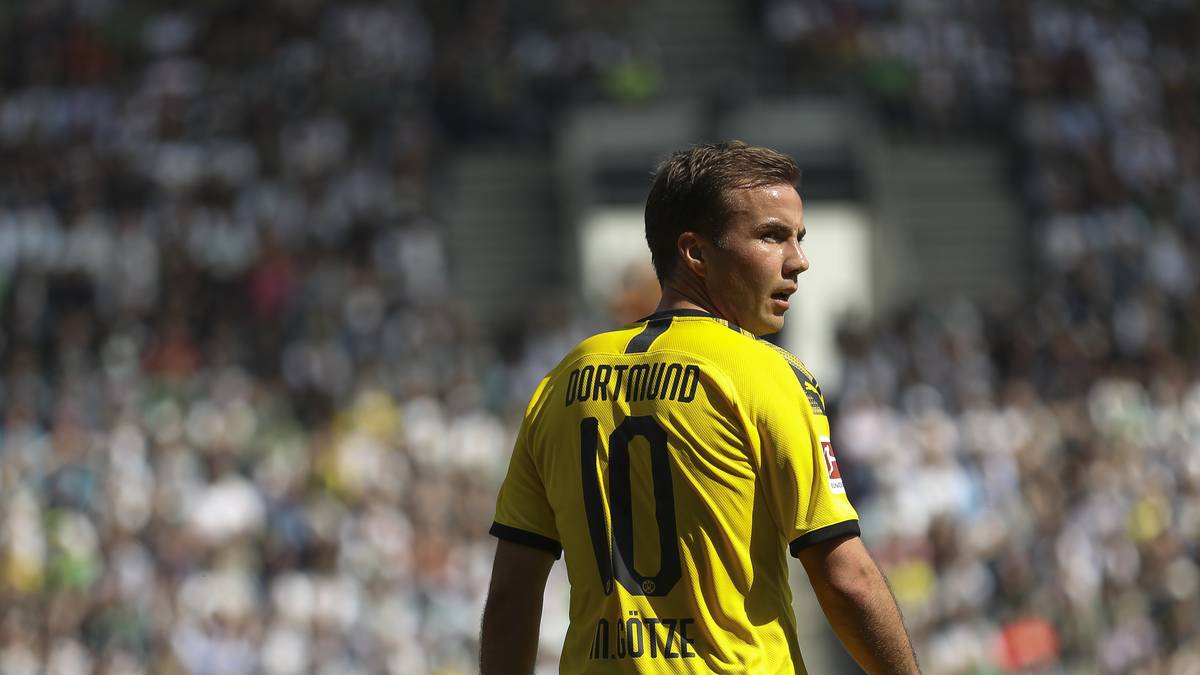Platz 20 - MARIO GÖTZE: Nach seiner durchwachsenen Zeit beim FC Bayern holte der BVB seinen "verlorenen Sohn" zur Saison 2016/17 für 22 Millionen Euro wieder zurück nach Dortmund. Im Ruhrgebiet fand der Edeltechniker Schritt für Schritt zurück zu alter Form