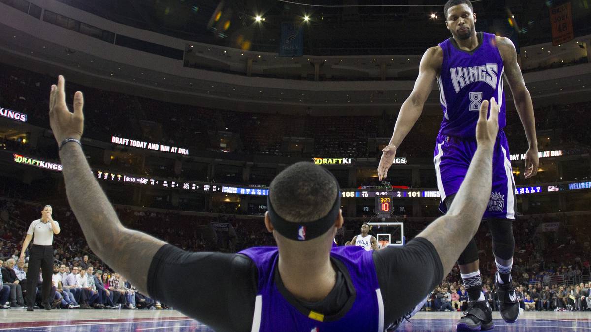 Das gilt auch für DeMarcus Cousins. Doch auch ein Riese wie er geht mal zu Boden