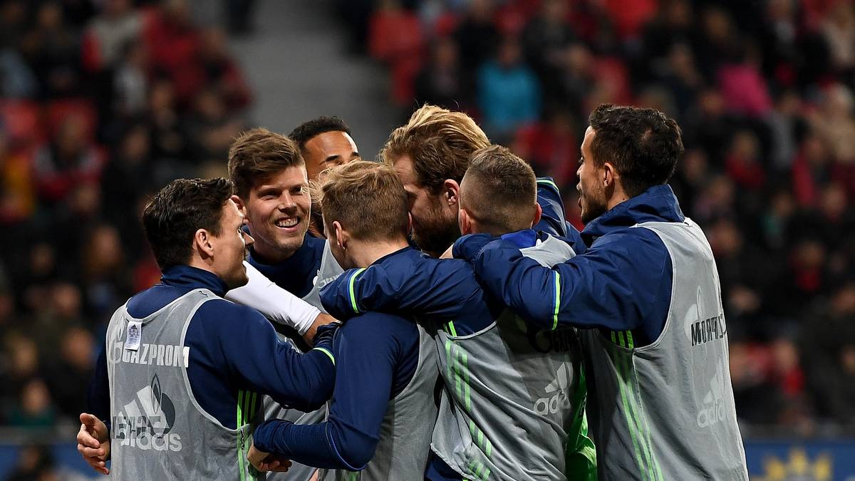 Alles andere als Frust schiebt Schalke. Mit dem 4:1 vertreiben die Knappen endgültig alle Abstiegsängste und holen sich Auftrieb für die verbleibenden Aufgaben