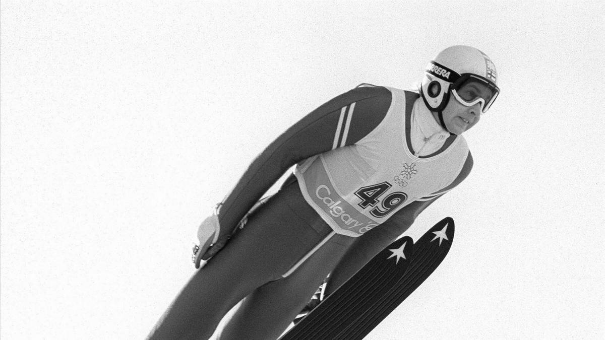 PLATZ 2 - MATTI NYKÄNEN: Der Finne dominierte den Sport in den 80ern nach Belieben. Er gewann zweimal die Tournee, 46 Weltcups und vier Gesamtweltcups. Dazu holte Nykänen viermal Olympia-Gold und sechsmal WM-Gold. Nykänen ist damit einer von fünf Springern, der Gold bei WM und Olympia sowie den Gesamtweltcup und die Tournee gewonnen hat