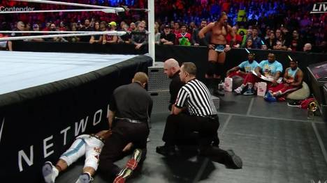 Enzo Amore verletzte sich bei WWE Payback bei einem Ringunfall