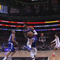 Horror-Verletzung! NBA-Superstar knickt übel weg
