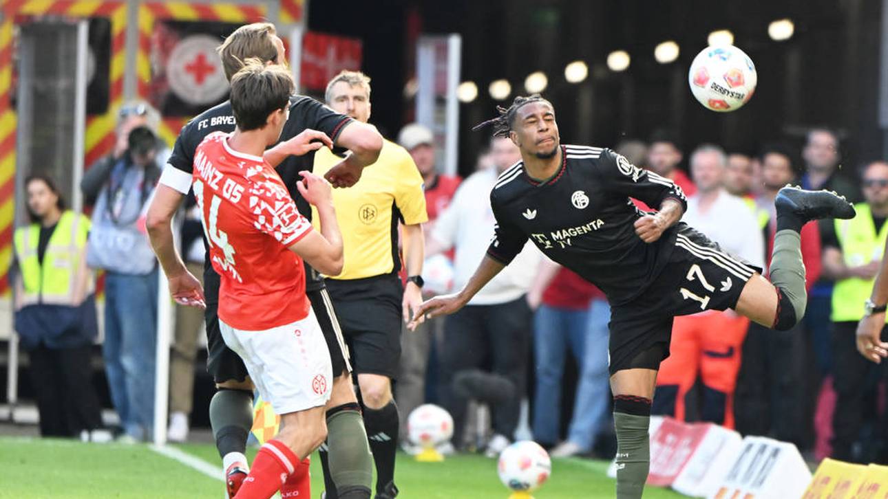 Michael Olise (r.) hat beim Sieg des FC Bayern in Mainz einmal mehr Eindruck hinterlassen