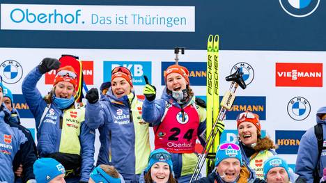 Denise Herrmann-Wick (Nummer 24) feiert ihren WM-Titel in Oberhof