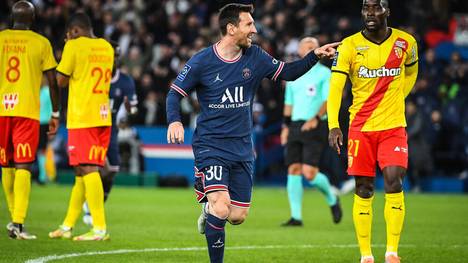 Lionel Messi wurde mit Paris Saint-Germain mit einem Sieg gegen RC Lens vorzeitig Meister in der Ligue 