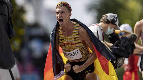 Der deutsche Geher Jonathan Hilbert holte bei Olympia 2021 Silber über 50 Kilometer