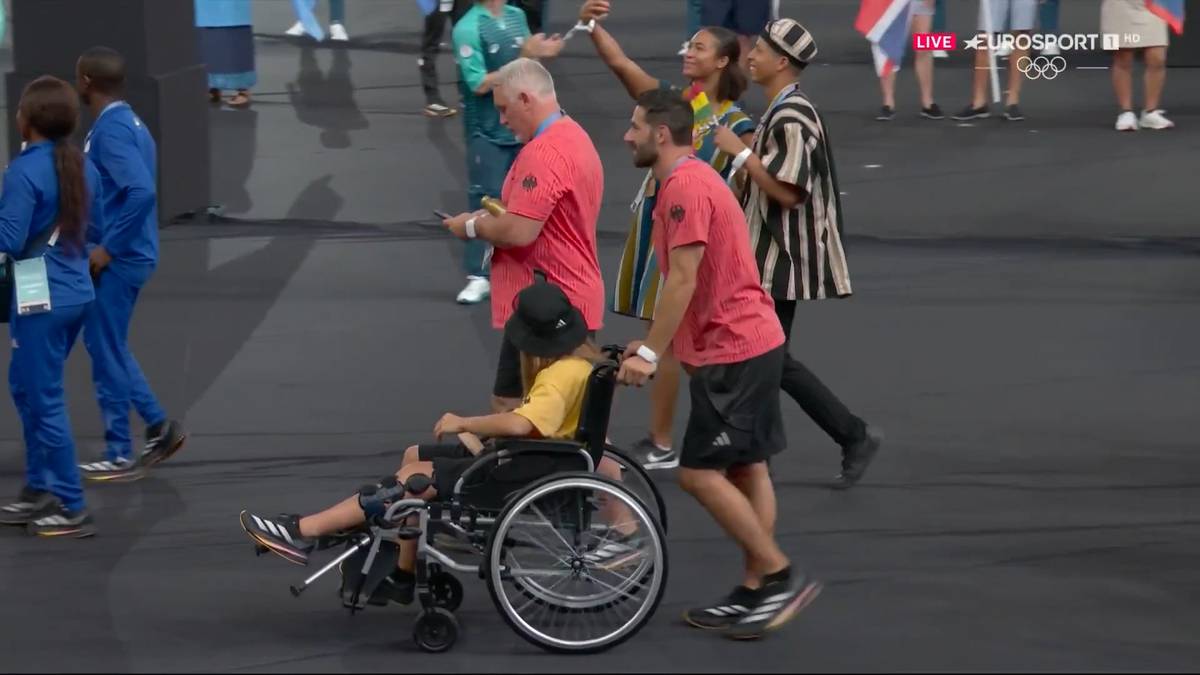 Mit Rollstuhl! Rührende Szene um deutsche Athletin