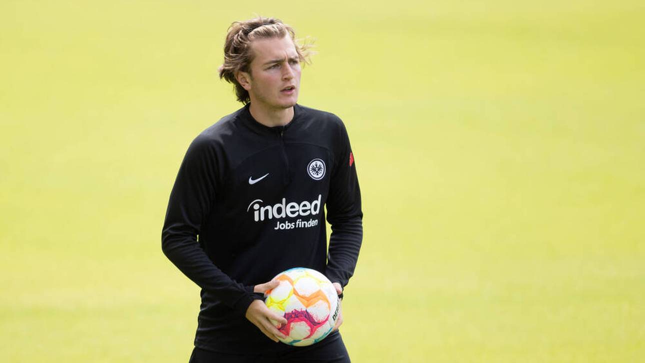 Frankfurt verleiht Stürmer