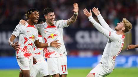 Überraschungserfolg in der Champions League! RB Leipzig gewinnt mit 3:2 gegen den bis dahin noch ungeschlagenen Titelverteidiger Real Madrid. 