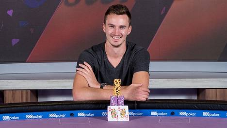 Steffen Sontheimer (l.) gewann beim Poker Masters rund 2,7 Millionen Dollar