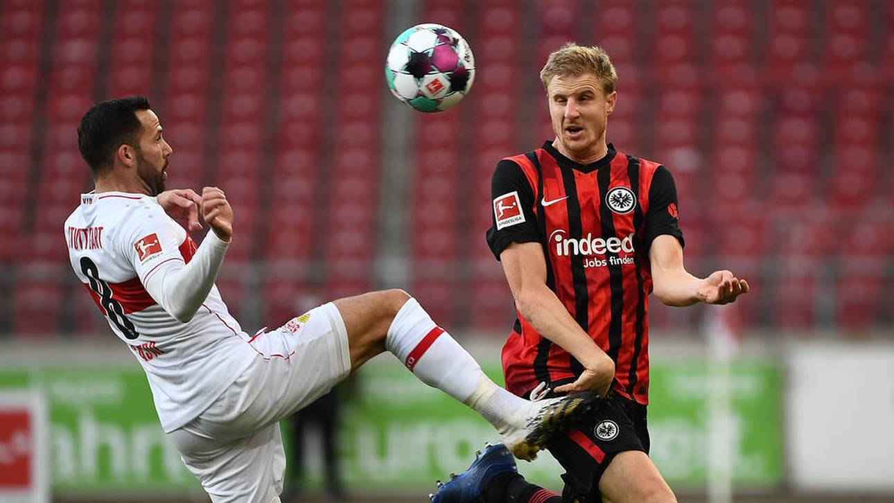 Martin Hinteregger (r.) im Duell mit Stuttgarts Gonzalo Castro