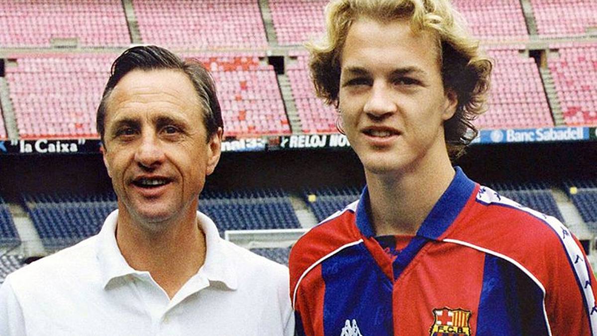 Johan Cruyff (1973-1978): Cruyff kam 1973 von Ajax Amsterdam nach Barcelona. Unter seiner Regie gewannen die Blaugrana erstmals nach 14 Jahren wieder die spanische Meisterschaft. Cruyff war auf dem Platz eine dominante Figur, ein echter Spielmacher. Auch als Trainer prägte er den Verein später wie kaum ein anderer