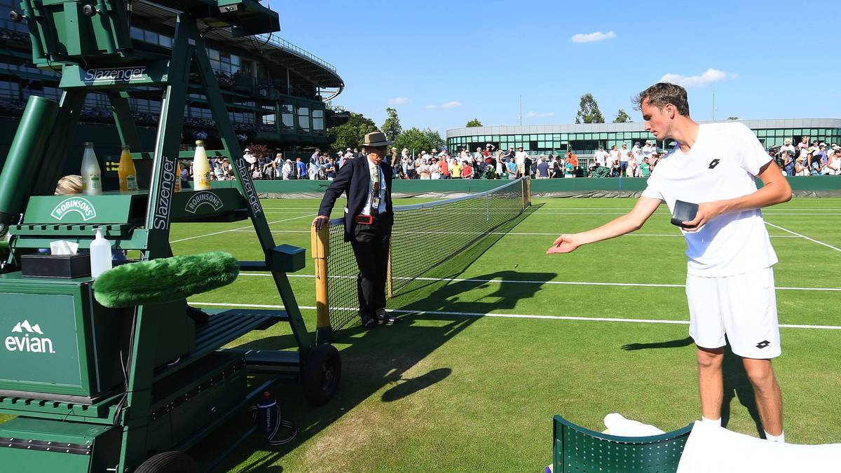 Daniil Medvedev warf in Wimbledon 2017 Geldmünzen vor die Füße des Schiedsrichters