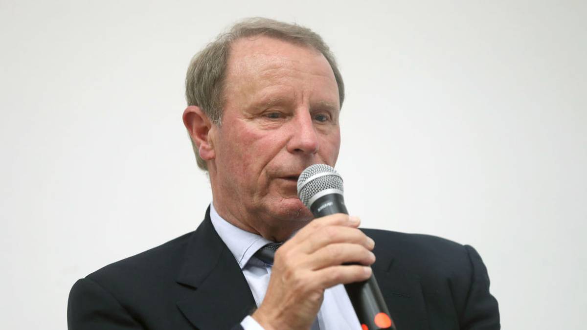 BERTI VOGTS:  "Gebt dem Kaninchen eine Möhre extra. Es hat uns das Leben gerettet" Unter anderem diesen Satz durfte der ehemalige deutsche Fußballspieler in einem Gastauftritt beim Tatort "Habgier" im Jahr 2002 aufsagen