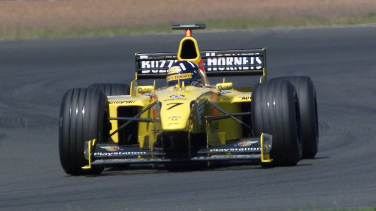 DAMON HILL (1999): Spätestens als auch Hill in seiner Abschiedssaison in die Mauer krachte, war der Name der "Wall of Champions" geboren. Die Weltmeister der Jahre 1994 bis 1997 fielen allesamt der Mauer zum Opfer