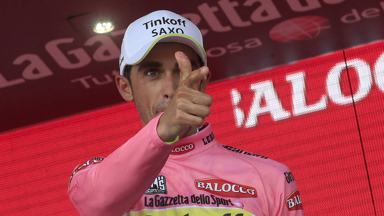 Contador schnappt sich Rosa Trikot