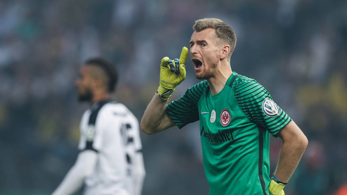 Entscheidet man sich für die zweite Option, wäre Lukas Hradecky ein Top-Kandidat. Der Finne von Eintracht Frankfurt spielt eine bärenstarke Saison