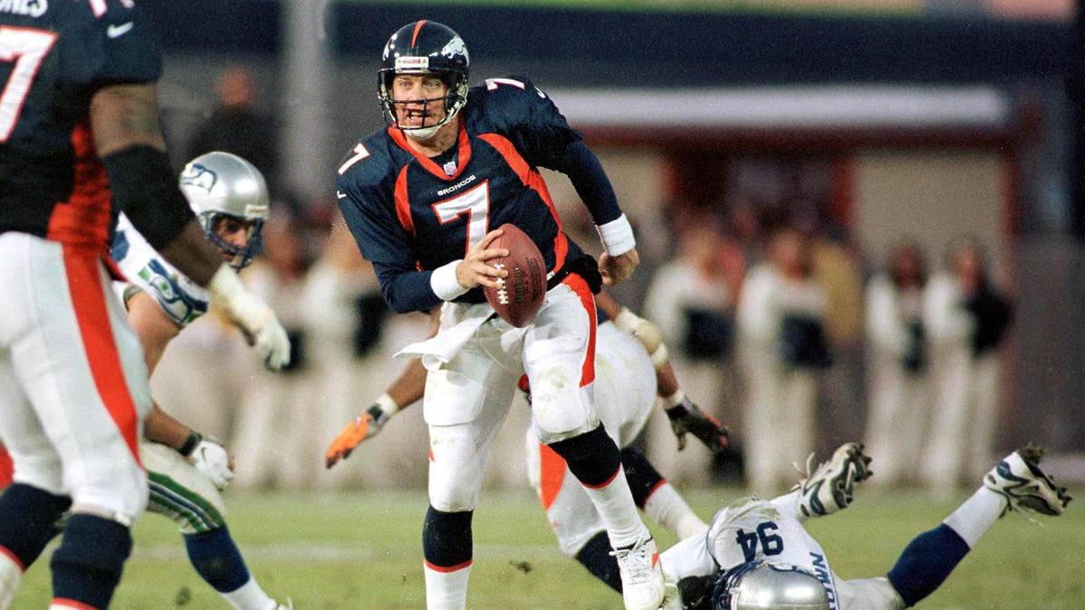 PLATZ 9 - JOHN ELWAY (Denver Broncos, 51.475 Passing Yards)