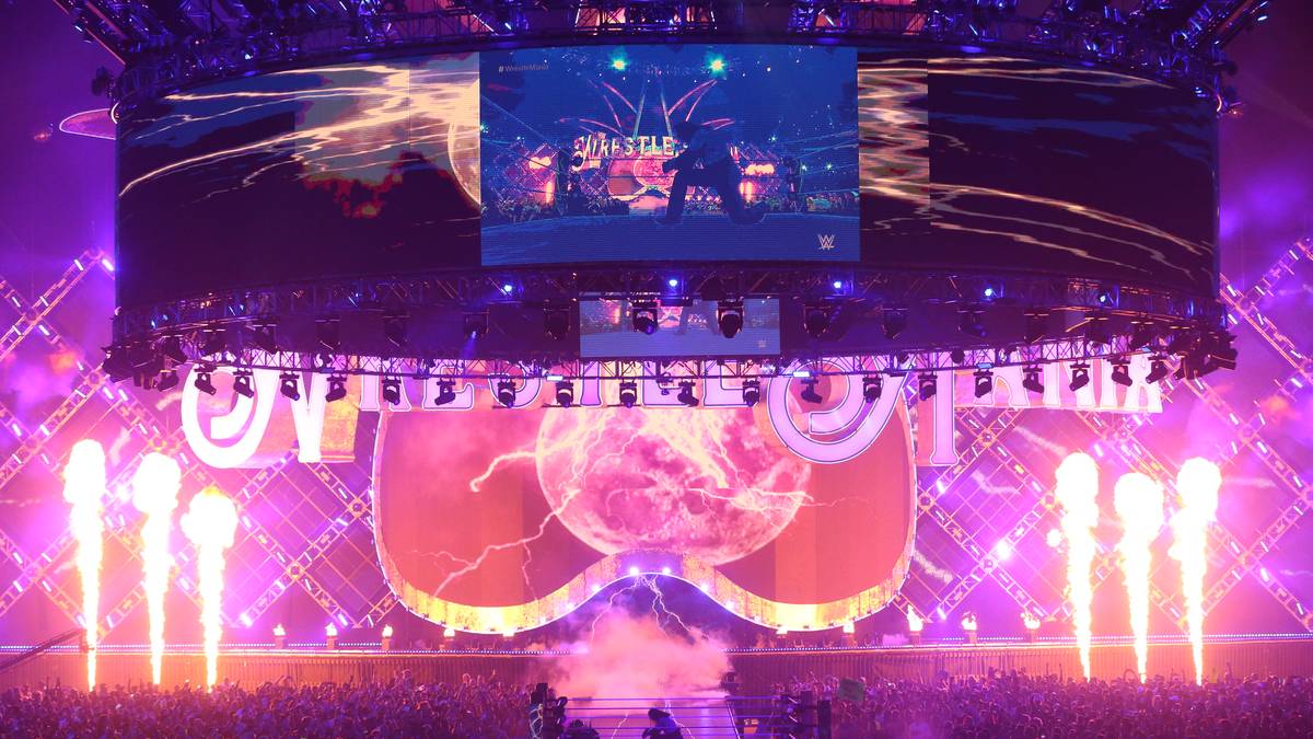 Der Undertaker bejubelt seinen 24. WrestleMania-Sieg im 26. Match seit seinem Debüt im Jahr 1991