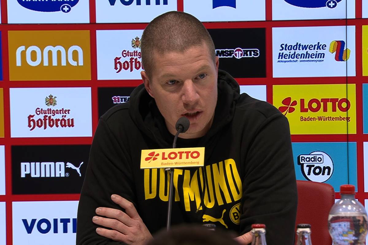 Mike Tullberg kehrt nach seinem Job als Interimstrainer von Borussia Dortmund wieder auf seine Position als U19-Cheftrainer zurück. Nach dem Sieg in Heidenheim fasst Tullberg seine Zeit als Interimstrainer zusammen. 