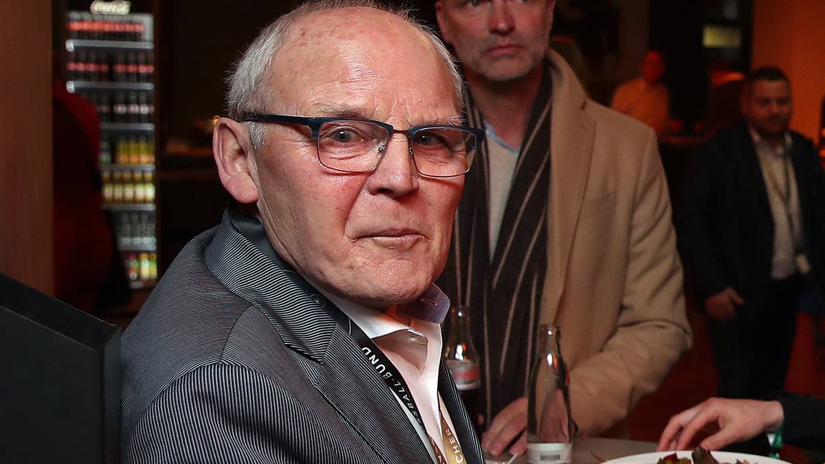 Nach der Karriere umso umtriebiger bei der Pflege der alten Gladbacher Zeiten: Organisiert die Veteranen-Treffen der früheren Spieler, betreut die Weisweiler-Elf, Mitglied im Gladbacher Ehrenrat