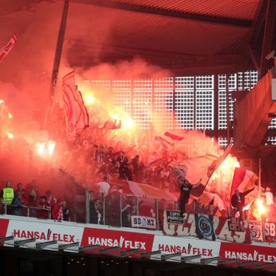 Weil ihre Fans Bengalische Feuer abgebrannt hatten, sind Mainz und Union Berlin vom Sportgericht des DFB zu Geldstrafen verurteilt worden.