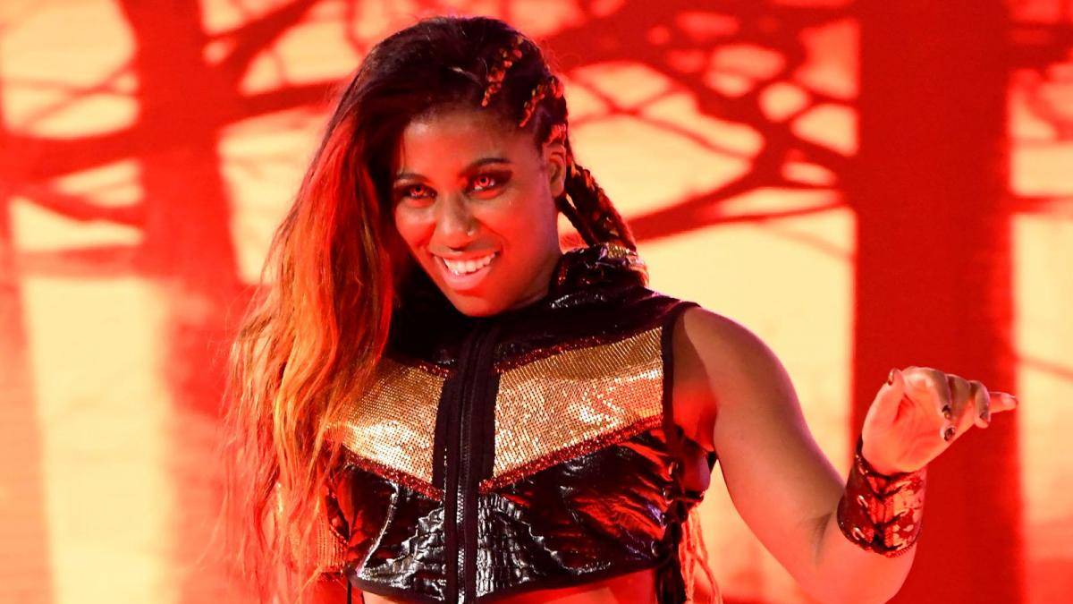 EMBER MOON: In jungen Jahren mehrfach von WWE abgelehnt, weil angeblich nicht gutaussehend genug, schliff die die Texanerin ihr Können in den Independent-Ligen - und zwang die Liga-Oberen ihr Urteil zu überdenken